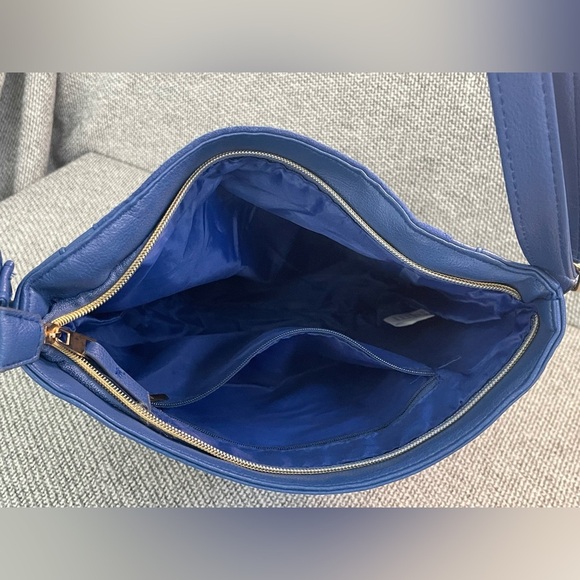 Navy Blue Shoulder Bag with Structured Design and Gold Accents - Picture 10 of 16